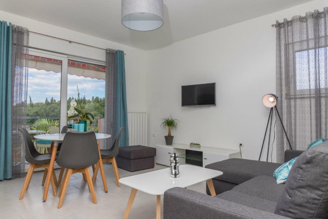 Apartments Zorica Dramalj Eksteriør billede